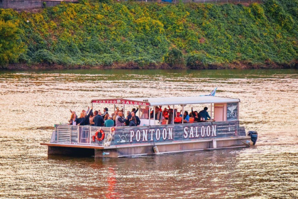 private pontoon boat party on the cumberland river
